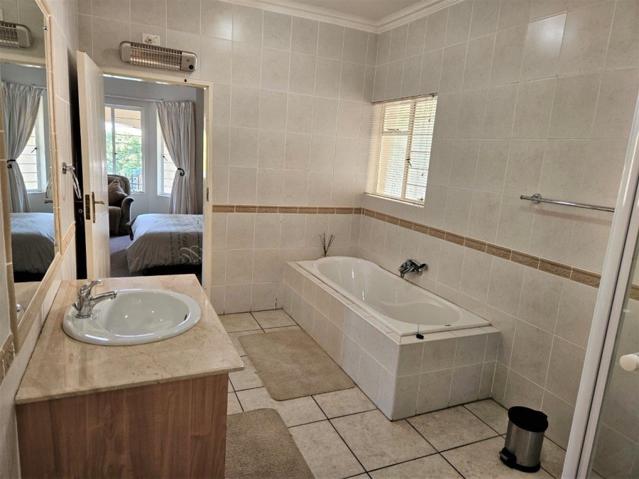 4 Bedroom Property for Sale in Kosmos North West